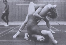 Die ersten Ückerather Ringerinnen von 1982   SW  01 Dagmar Rapp u. Claudia Borkowsky.jpg